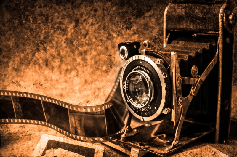 photographe-NANS LES PINS-min_light-wood-night-camera-photography-vintage-1245236-pxhere.com